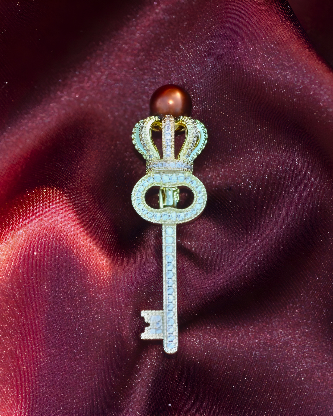 The Charlotte Pearl Lapel Pin