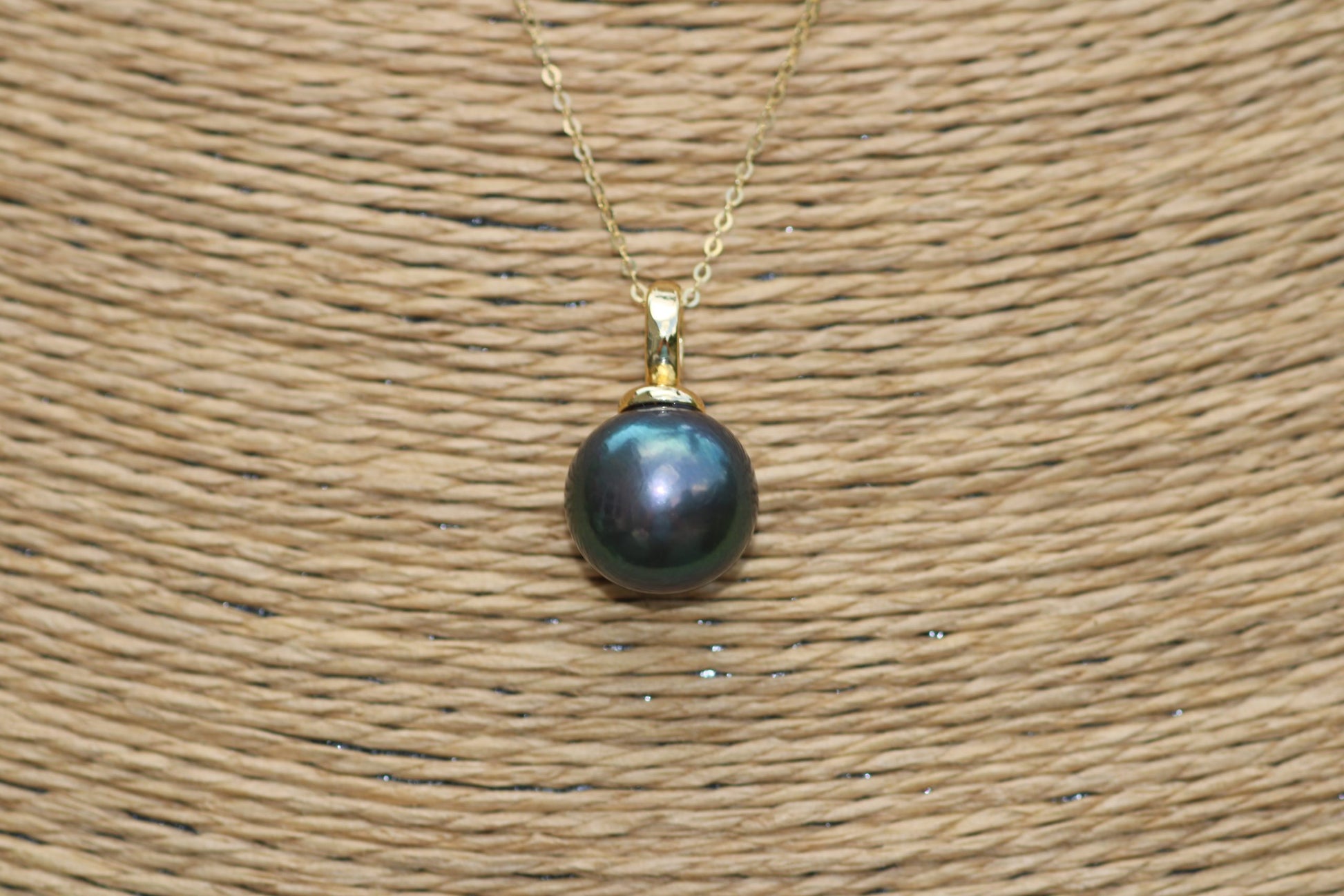 Nola - Peacock with gold tone image