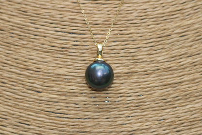Nola - Peacock with gold tone image