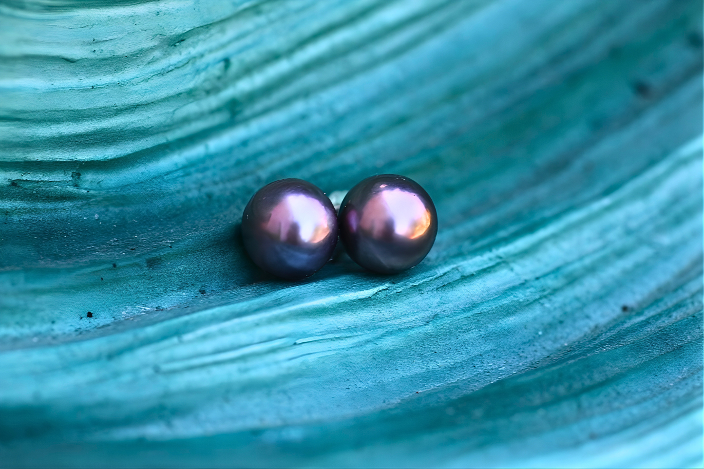 The Pearl Girl Stud