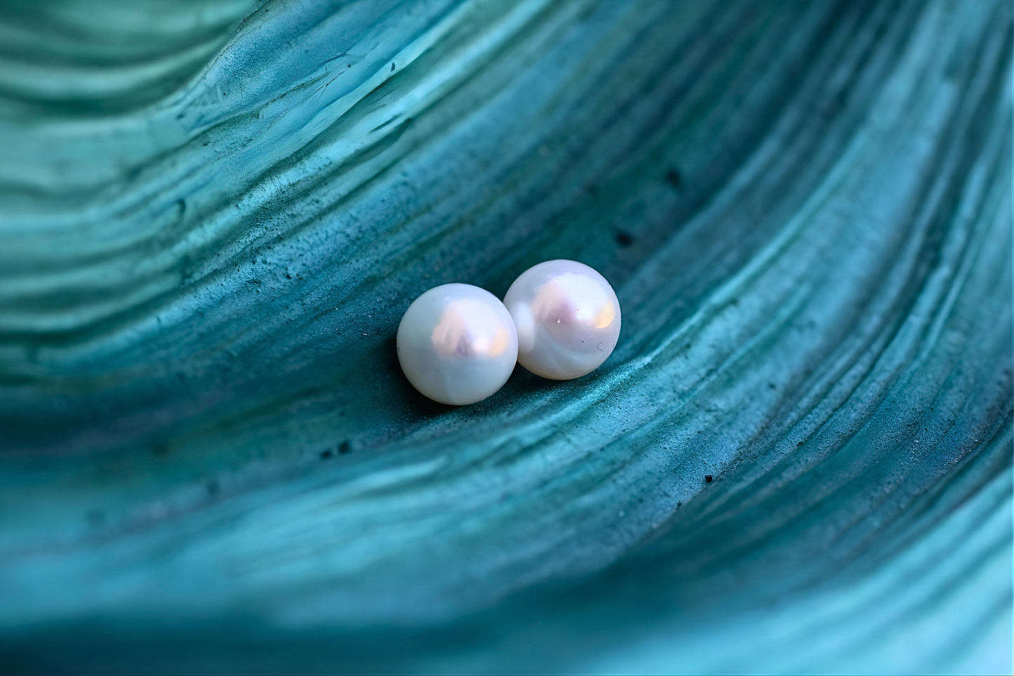 The Pearl Girl Stud