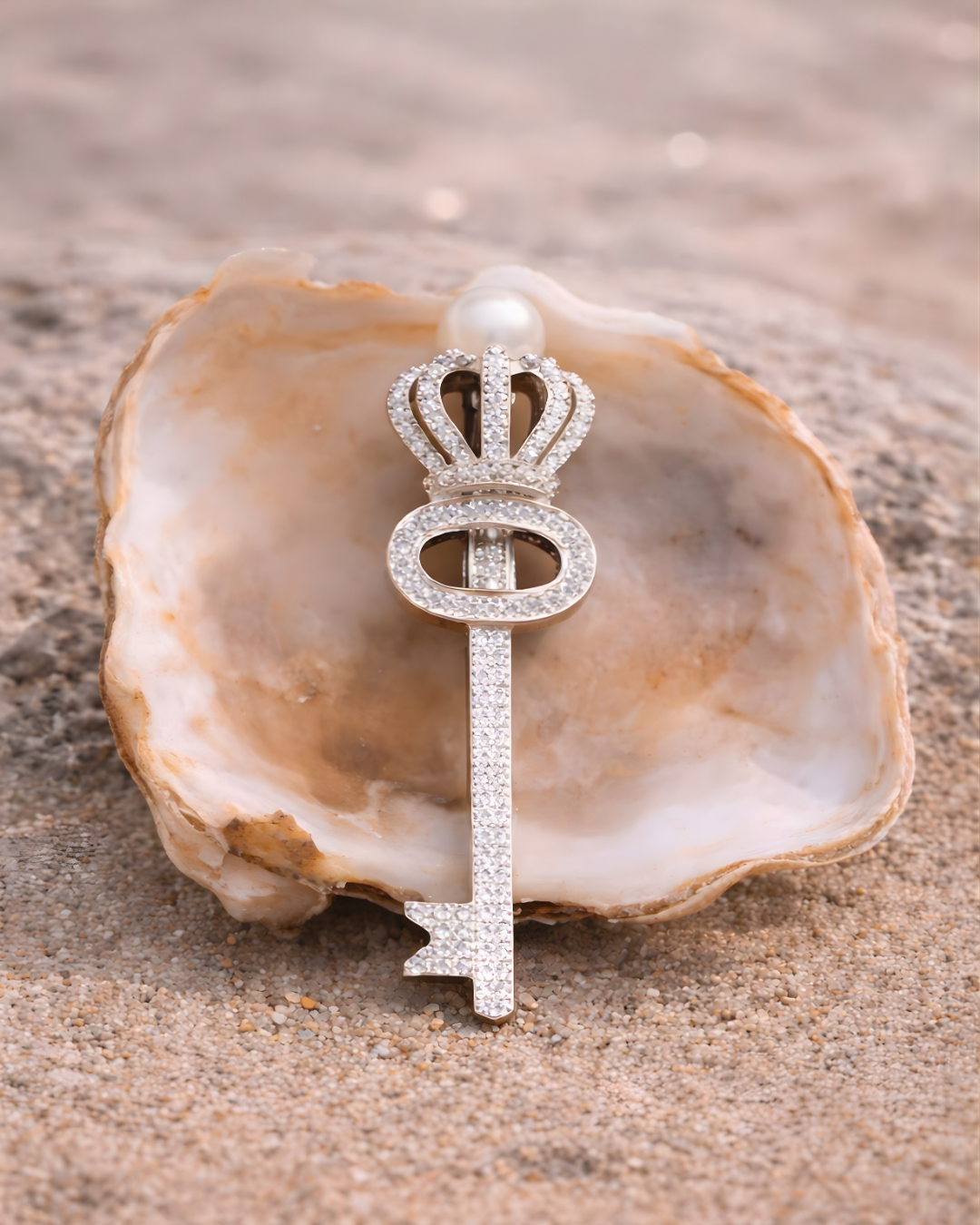 The Charlotte Pearl Lapel Pin