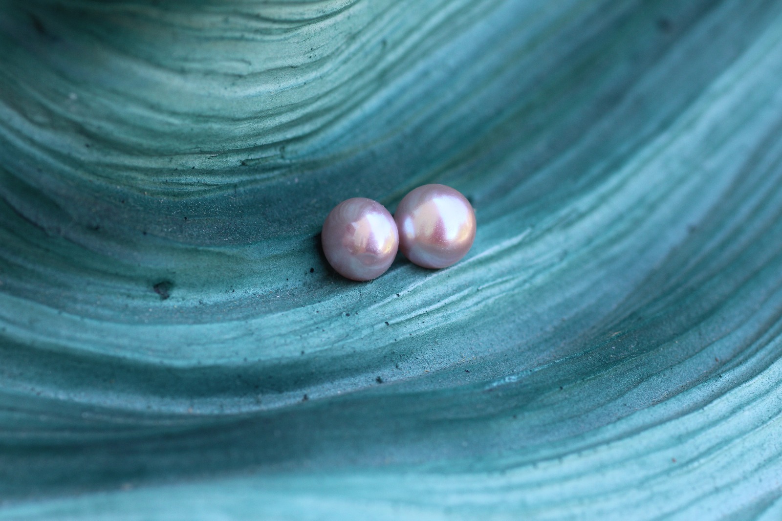 THE PEARL GIRL STUD - Cotton Candy