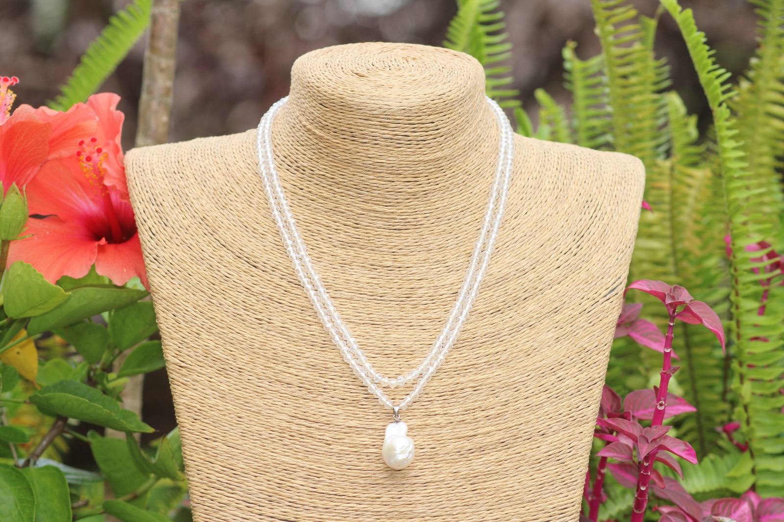 Zadia (White)